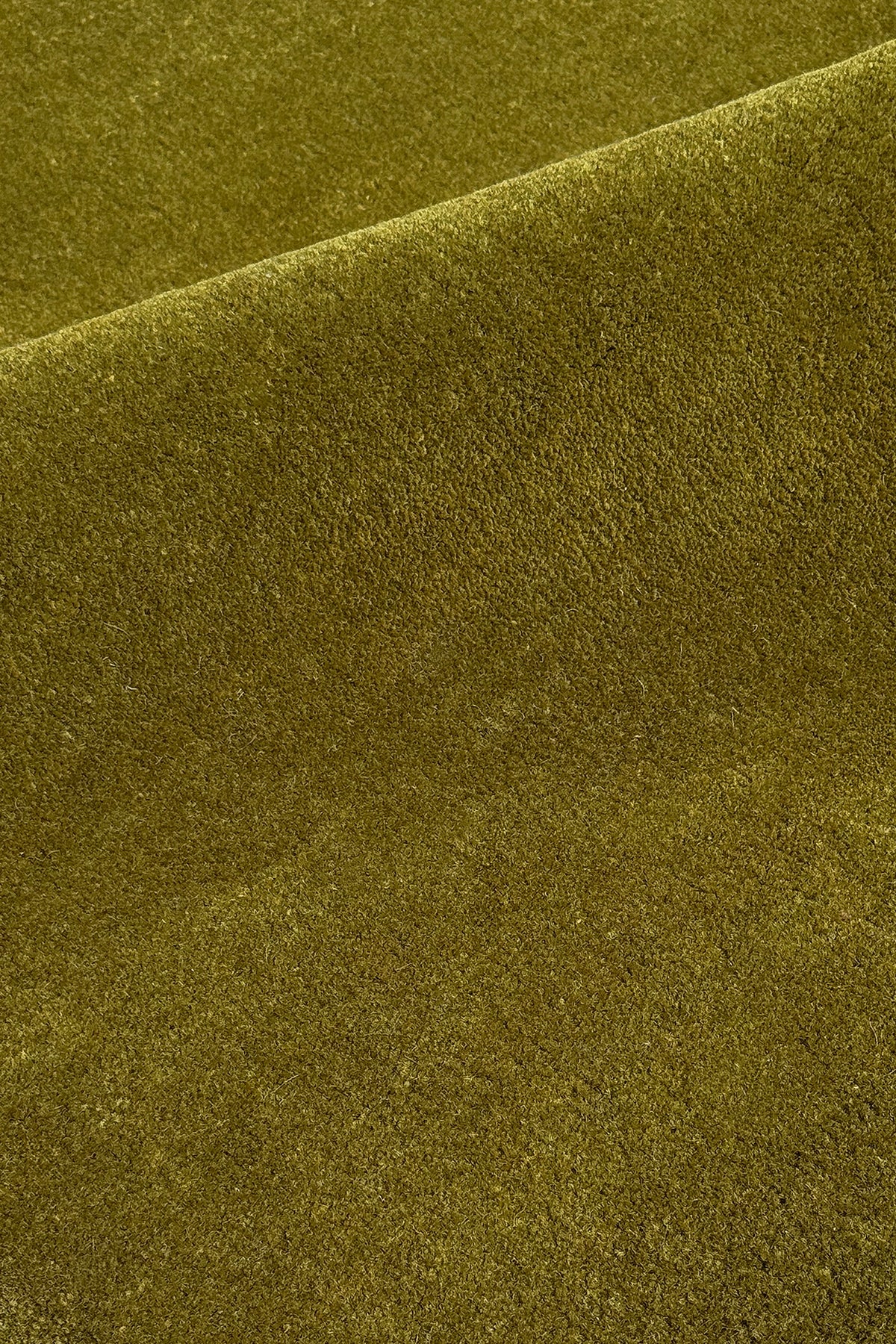 Olive Oval Hand-Tufted Wool Rug