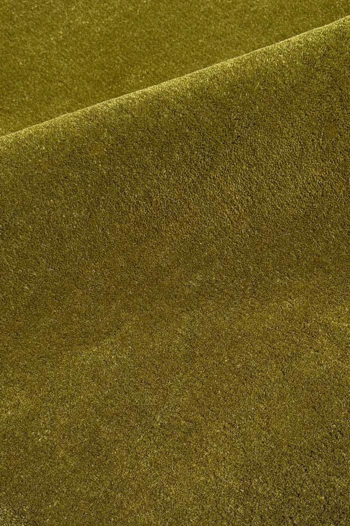 Olive Oval Hand-Tufted Wool Rug