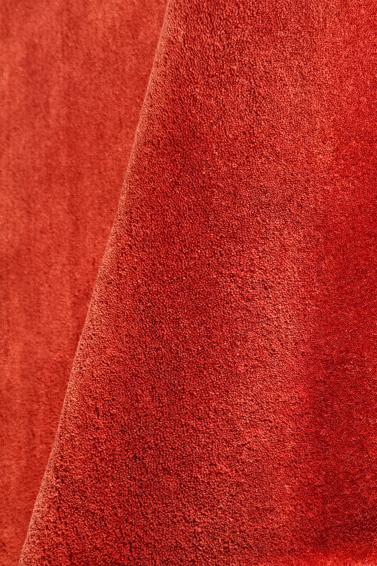 Poppy Oval Hand-Tufted Wool Rug