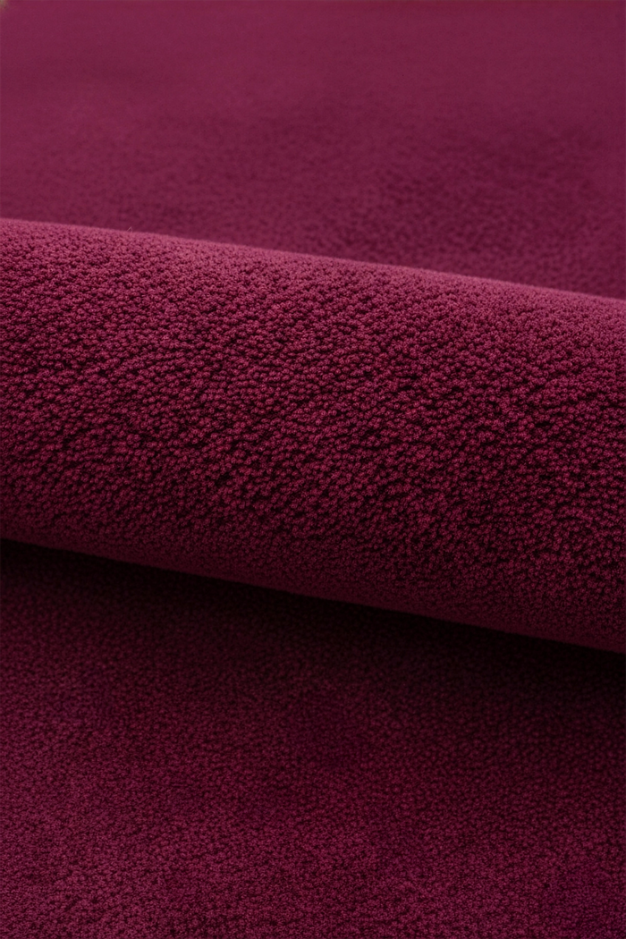 Burgundy Oval Hand-Tufted Wool Rug
