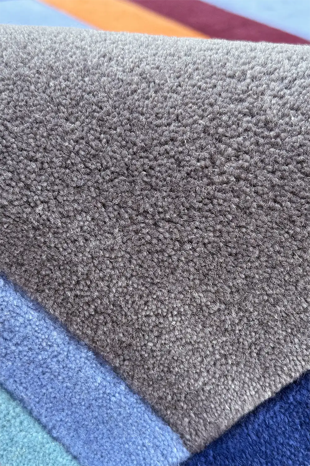 texture view of gray and blue hand tufted wool narrow runner rugs