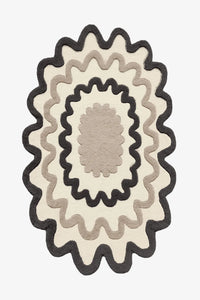 Beige and black scalloped wool rug, modern farmhouse style wool rug for living rooms and hallways
