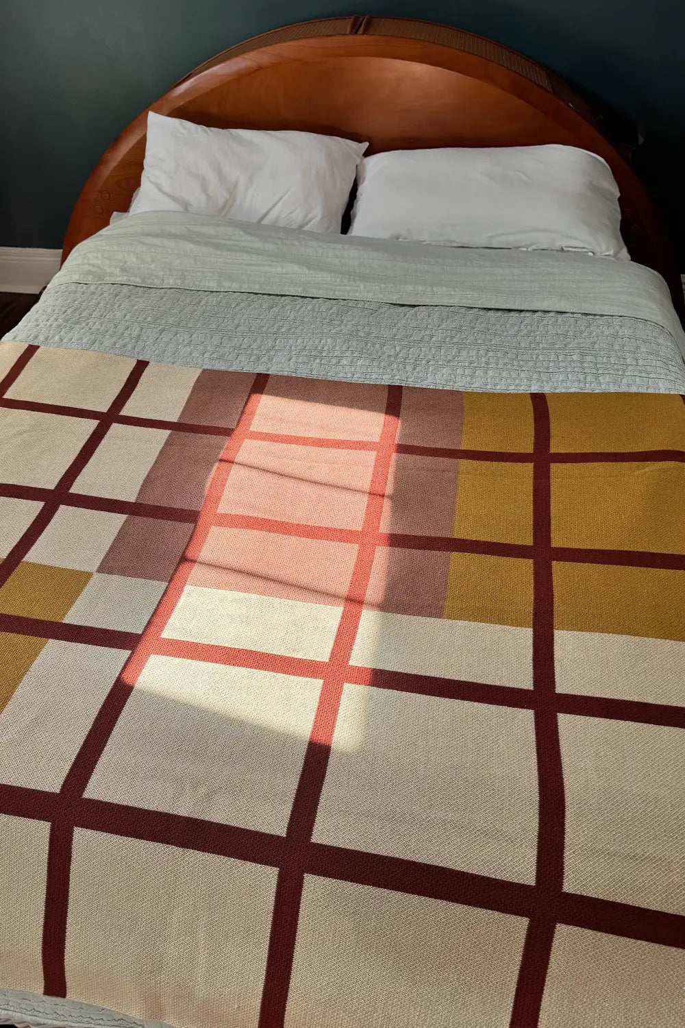 modern knit throw blanket neutral plaid pattern 100% cotton
