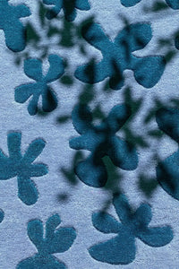 Soft wool texture of blue floral round rug, 6 foot round rug for bedrooms or lounges