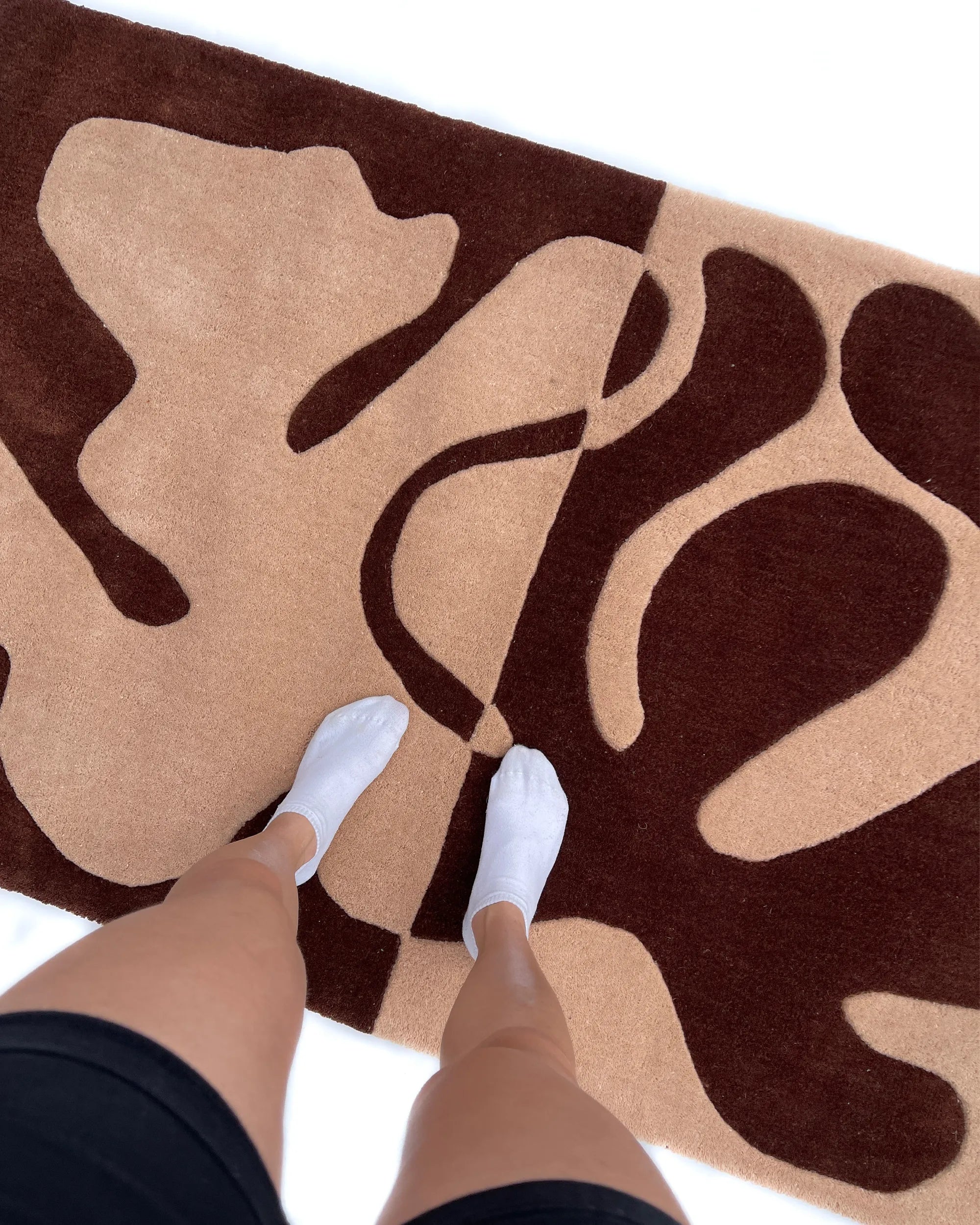 Organic Fusion Hand Tufted Wool Rug in Brown, embodying modern design